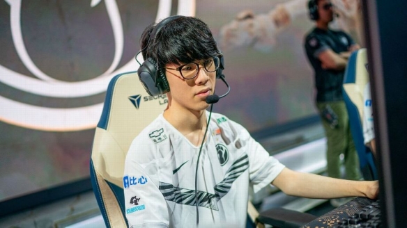 S9：ESPN撰文对比世界赛最强上单TheShy与Nuguri